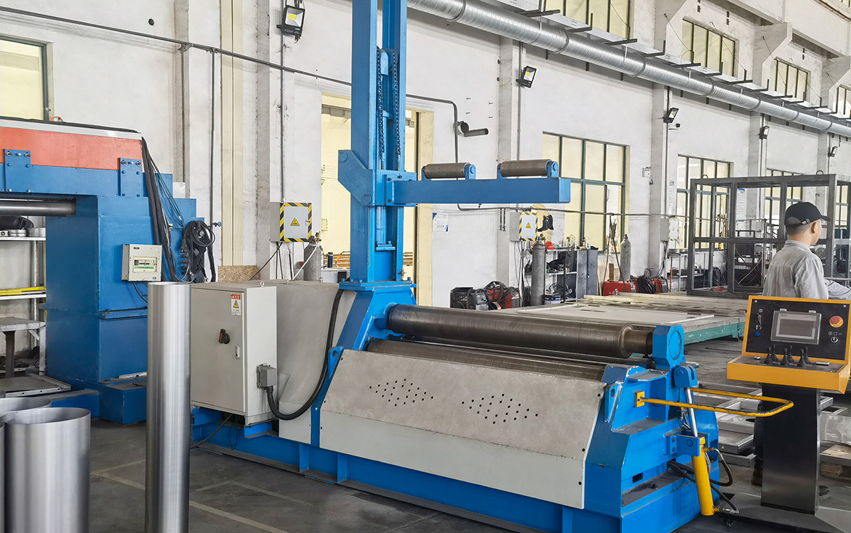 Large scale rolling equipment