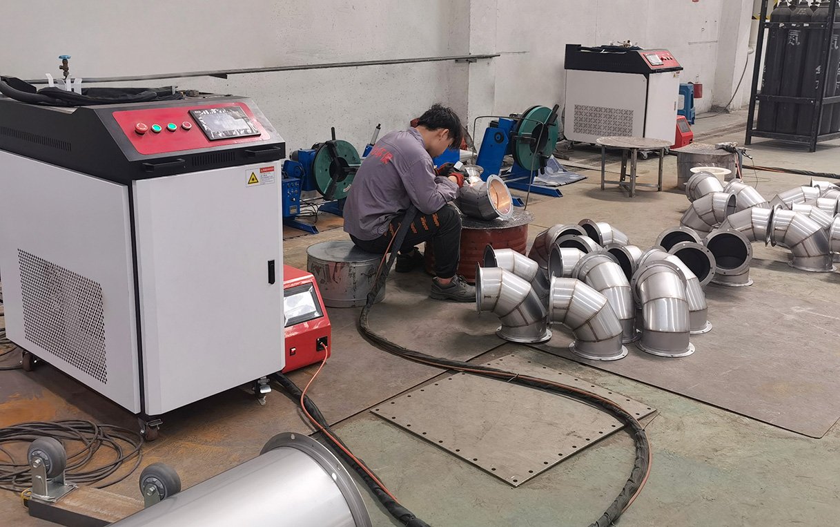 Handheld small laser welding equipment